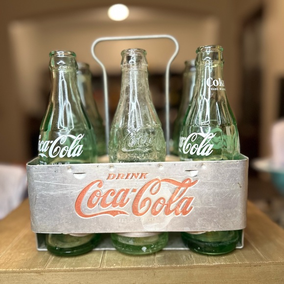 Vintage Coca-Cola Metal 6 pack bottle carrying container. - Picture 2 of 10
